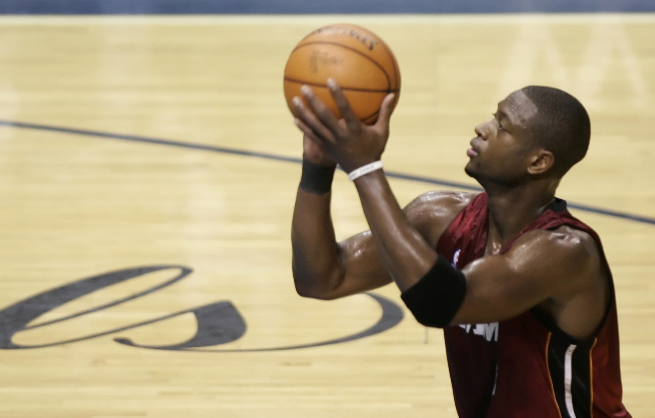 开云-大范甘迪：看夏联就发现韦德与众不同 教给他的东西很快融会贯通